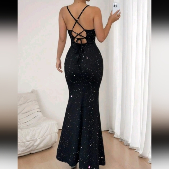 Women's Elegant Fish Tail Hem Spaghetti Strap Dress, Summer - Picture 2 of 4